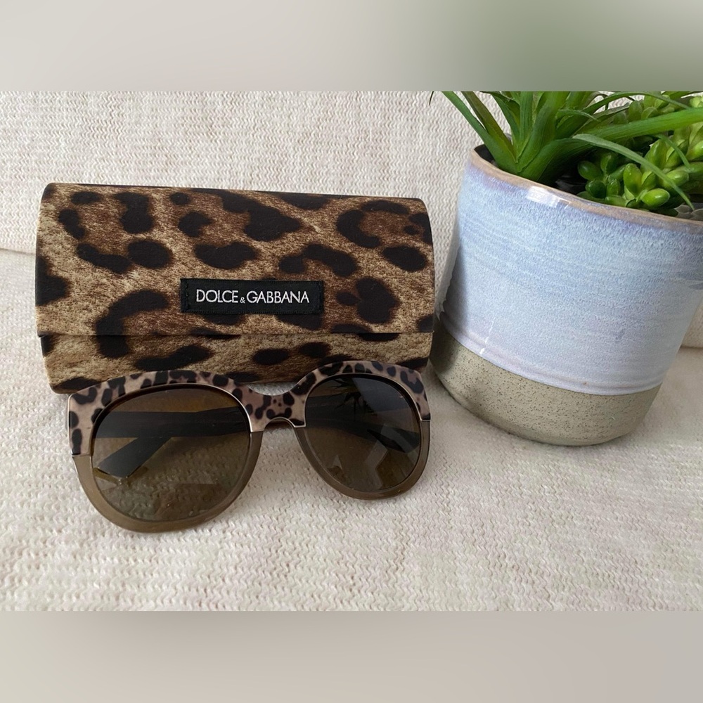 ❤️Weekend SALE❤️✨Like New Dolce and Gabbana Polarized Sunglasses